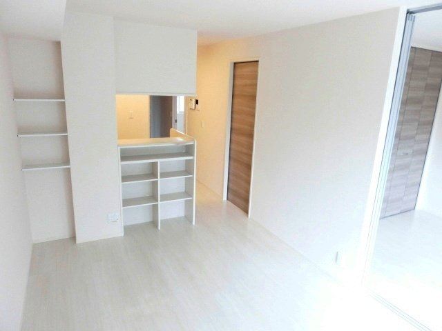 居室・リビング　明るいお部屋です