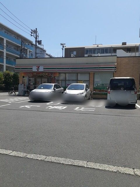 コンビニ　セブンイレブン（コンビニ）まで350m