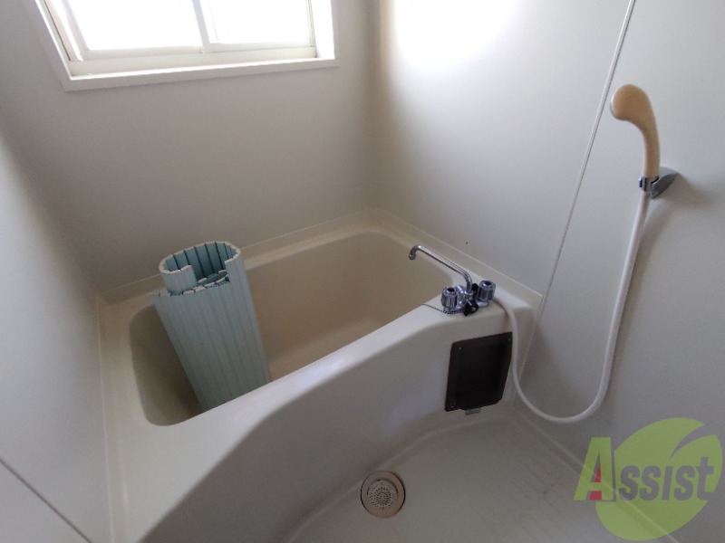 バス・シャワールーム　浴室は綺麗でゆったりとお過ごしいただけます。