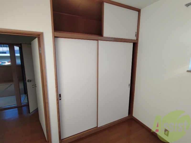 収納　収納は容量があり、棚も使いやすくなっています。