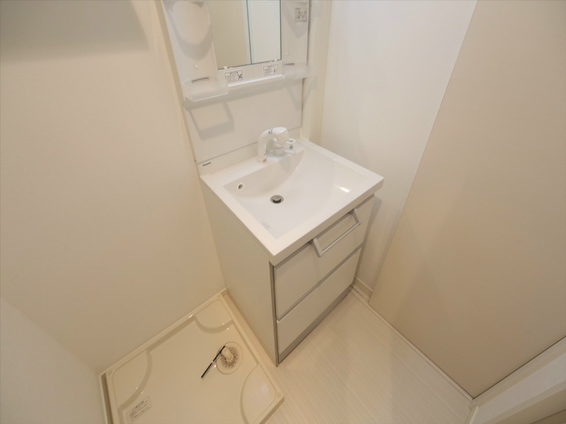 洗面設備　脱衣所　独立洗面台（シャンプードレッサー）洗濯機用意できます