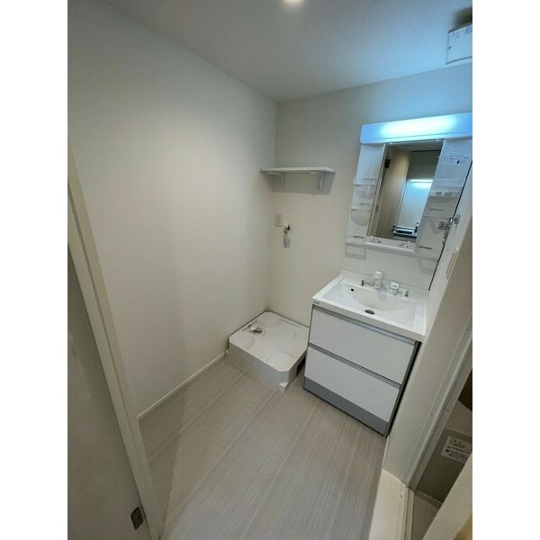 洗面設備　※同シリーズの写真になります。