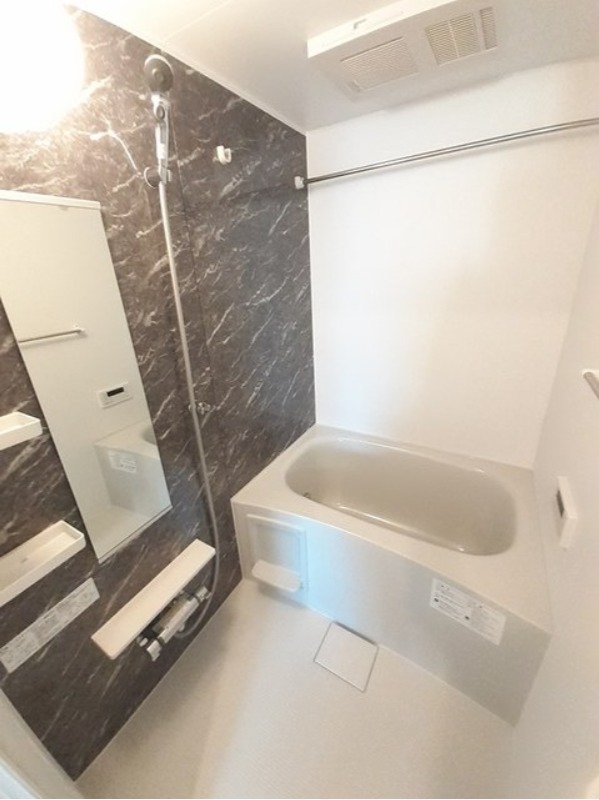 バス・シャワールーム　図面と現状に相違がある場合には現状を優先