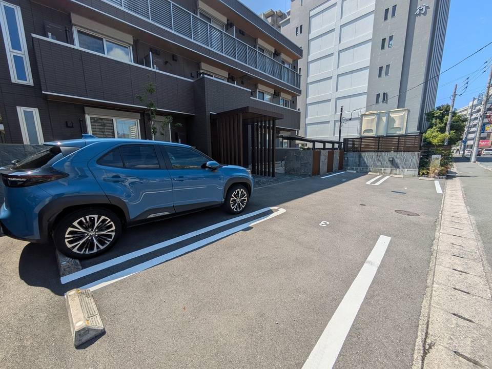 駐車場　駐車場