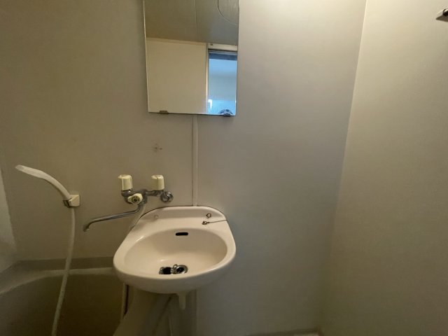 洗面設備　(参考)同マンション同間取り他部屋の写真