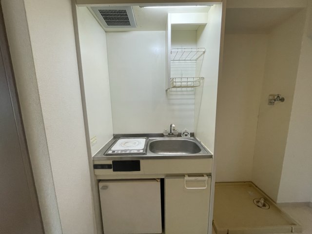 キッチン　(参考)同マンション同間取り他部屋の写真