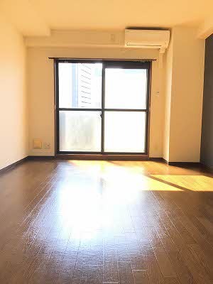 居室・リビング　別号室の写真です