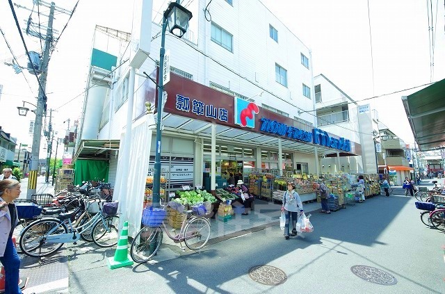 スーパー　万代　瓢箪山店（スーパー）まで597m