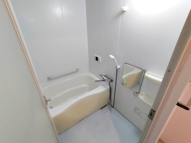 バス・シャワールーム　高温差湯