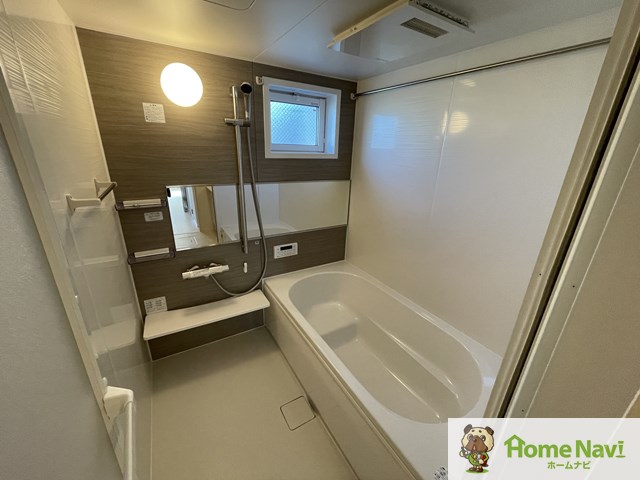 バス・シャワールーム　浴室乾燥機・追い焚き付きの大きなお風呂