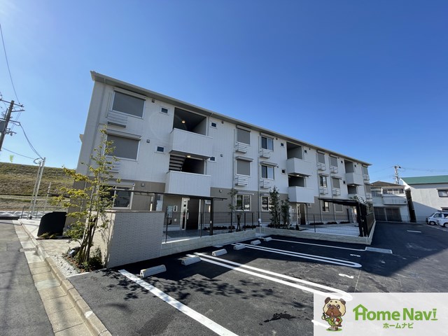 建物外観　YouTube検索「リバーサイドガーデン」案内動画が見れます