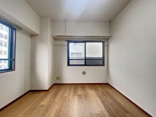 居室・リビング　2面採光のお部屋です。