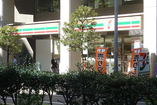 コンビニ　セブンイレブン「横浜鶴屋町2丁目店」（コンビニ）まで375m