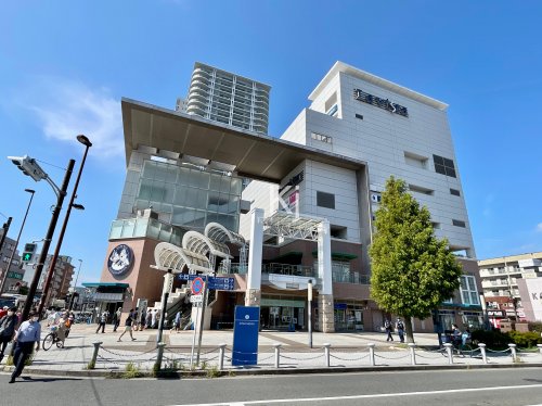 ショッピングセンター　らびすた新杉田（ショッピングセンター）まで632m