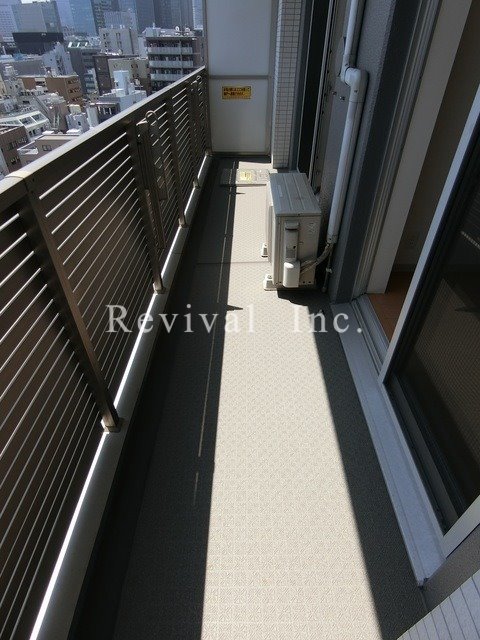 バルコニー　明るいバルコニーでございます