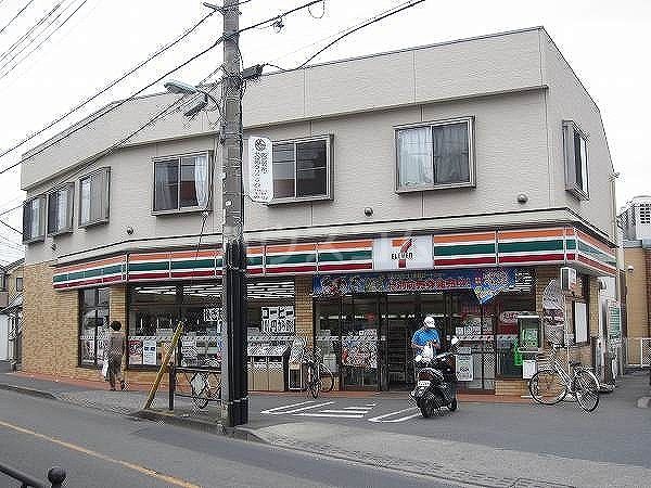 コンビニ　セブン‐イレブン 調布富士見町店（コンビニ）まで990m