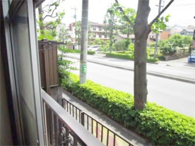 バルコニー　洗濯物も干せます