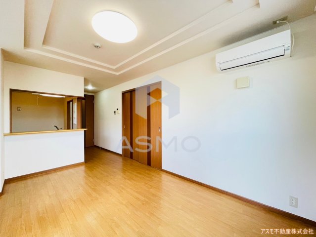 居室・リビング　同マンション別部屋　参考写真