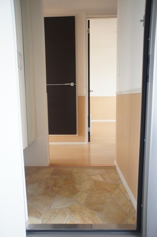 玄関　図面と現状に相違がある場合には現状を優先