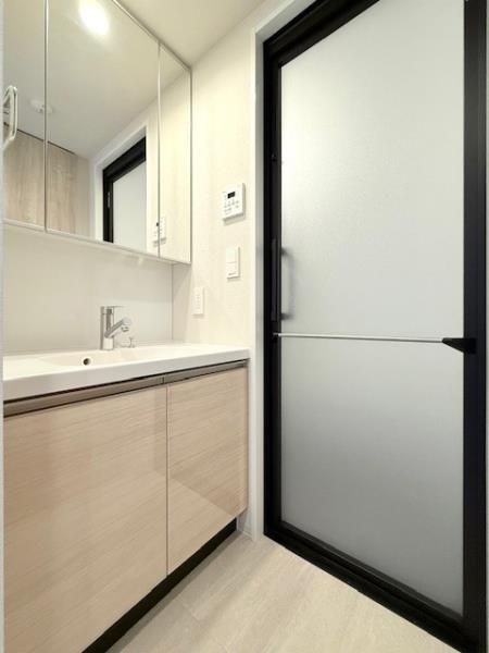 洗面設備　コンパクトで使いやすい洗面所