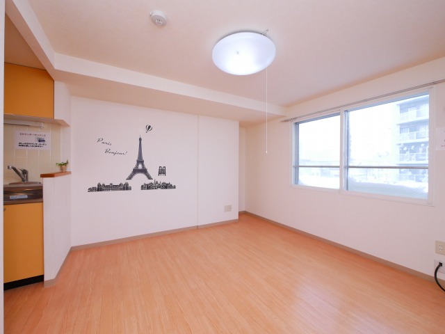 居室・リビング　独立キッチンタイプです☆