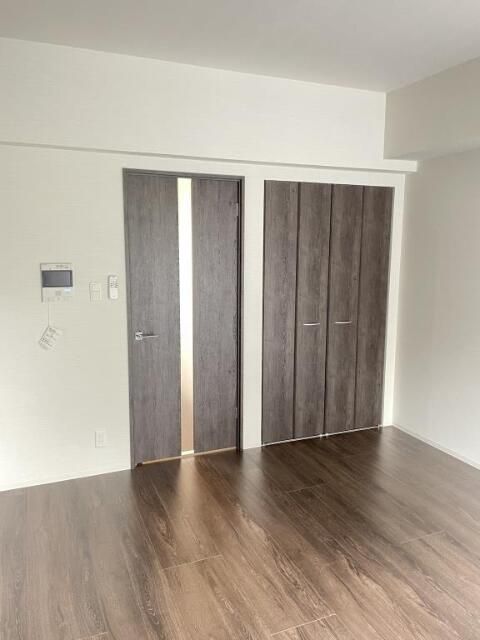 居室・リビング　こちらのリビングで趣味の時間をお楽しみください