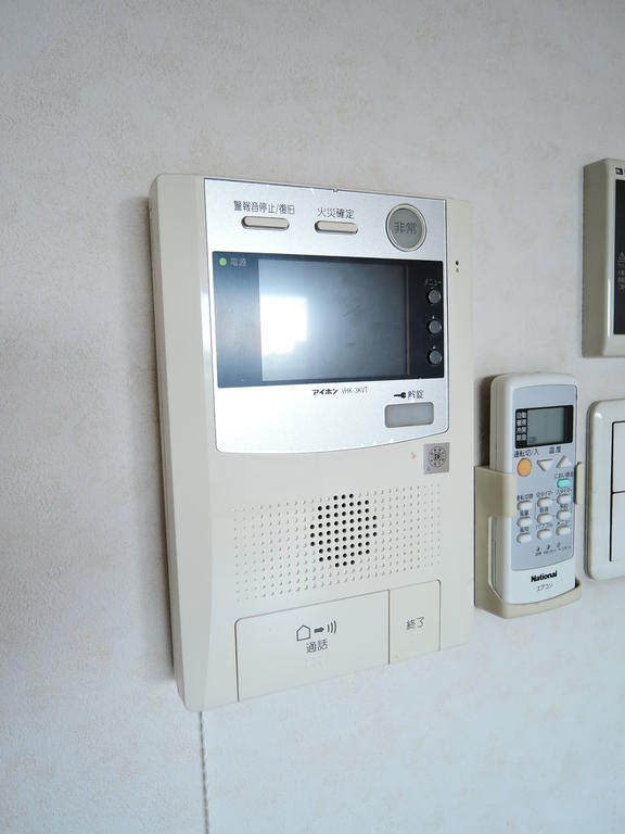 セキュリティ　TVモニタ付きインターホン
