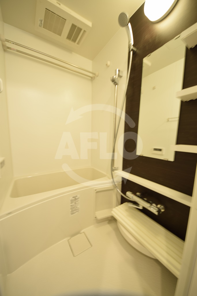 バス・シャワールーム　エステムコート難波サウスプレイスVIラグジー　バスルーム