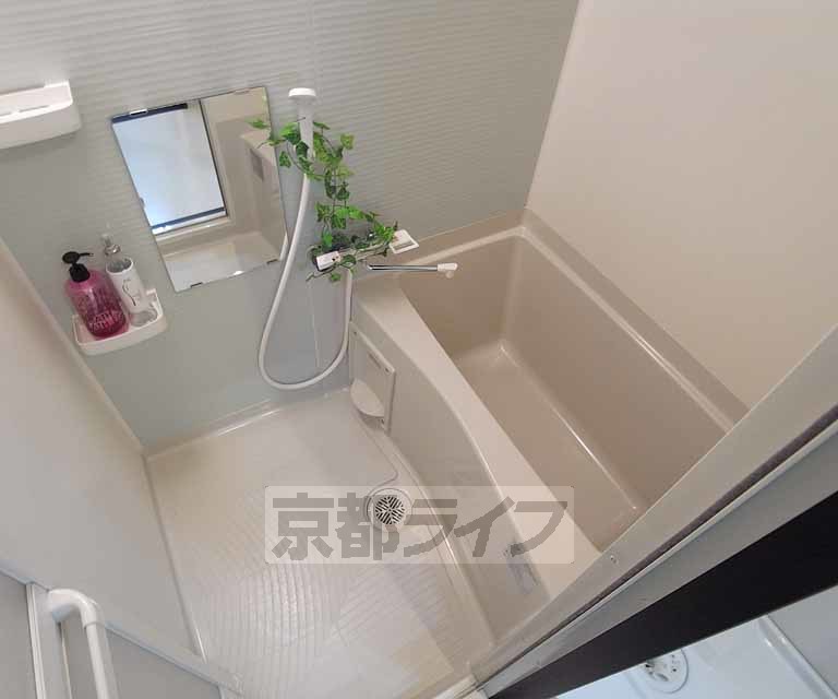 バス・シャワールーム　きれいなお風呂です。