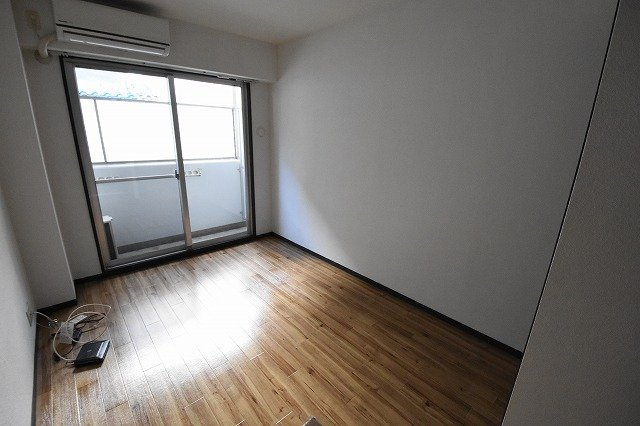 居室・リビング　6帖の洋室です♪