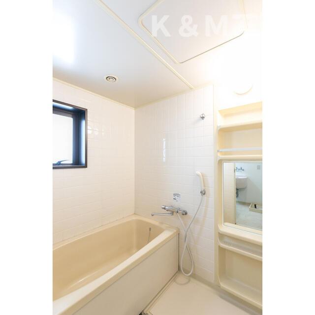 バス・シャワールーム　?間取り反転タイプ