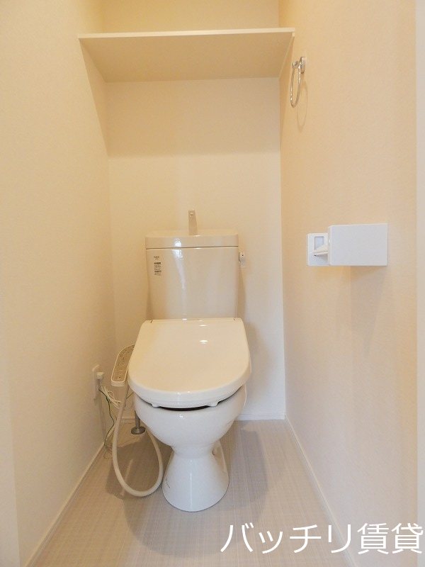 トイレ　同型タイプの為、現状を優先いたします。