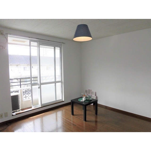 居室・リビング　写真は別な部屋の物です。