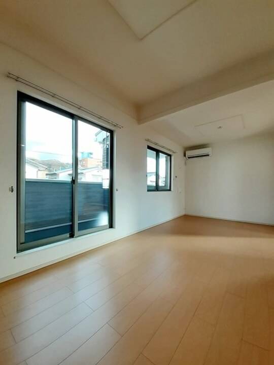 居室・リビング　リビング