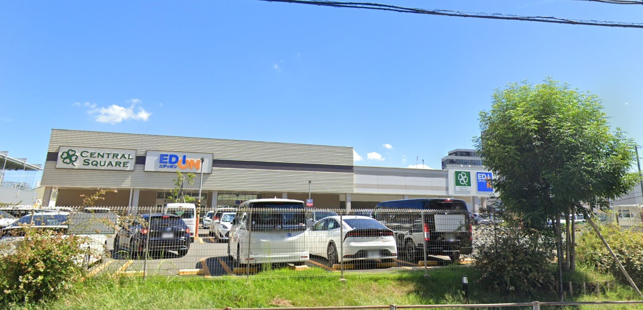 スーパー　ライフセントラルスクエア森ノ宮店（スーパー）まで525m