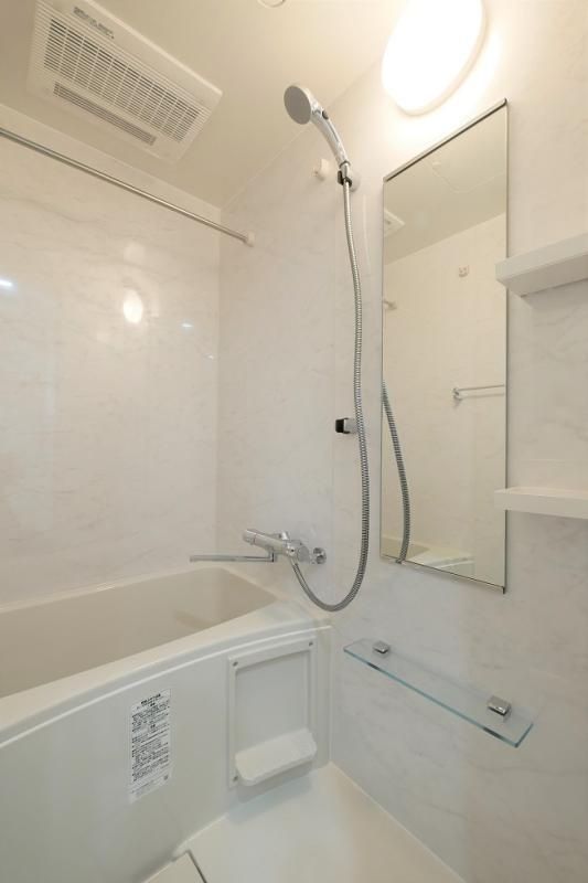 バス・シャワールーム　■浴室暖房乾燥機能