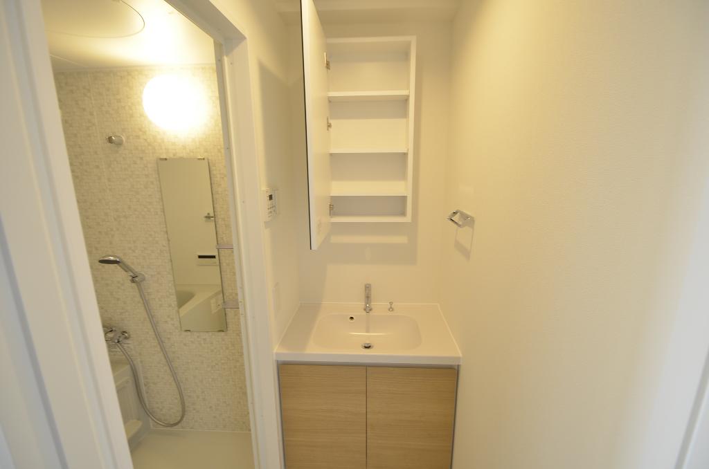 洗面設備　洗髪洗面化粧台