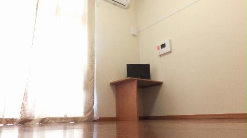 居室・リビング　1Fの床面は、フローリング敷き