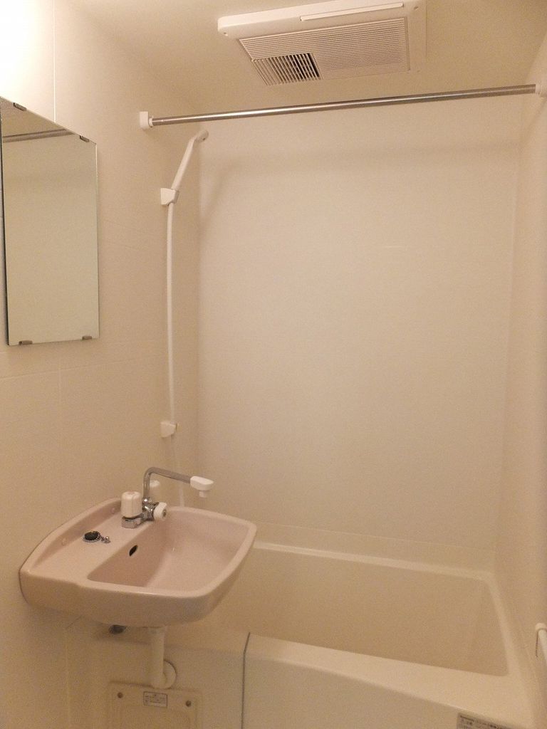 バス・シャワールーム　浴室換気乾燥機