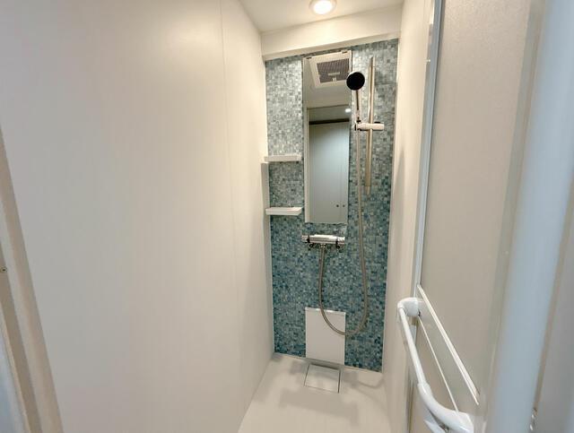 バス・シャワールーム　?