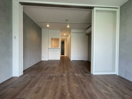 居室・リビング　☆明るい居間☆