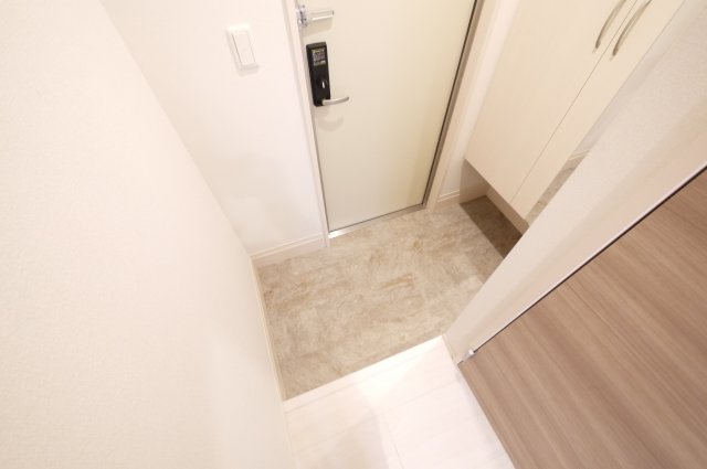 玄関　収納もある玄関です