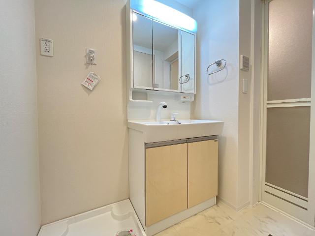 洗面設備　洗髪洗面化粧台