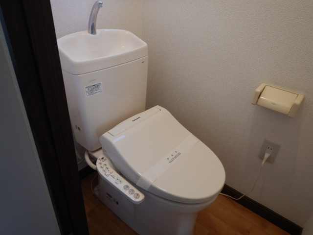 トイレ　温水洗浄便座（無償貸与備品）