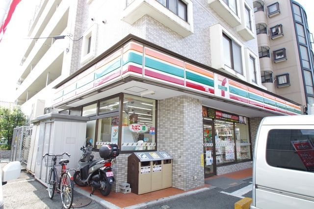 コンビニ　セブンイレブン横浜長津田南口店（コンビニ）まで489m