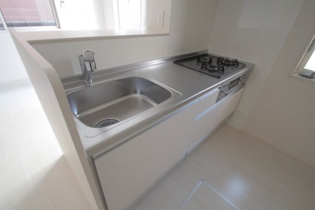 キッチン　3口コンロ・グリル付きです★