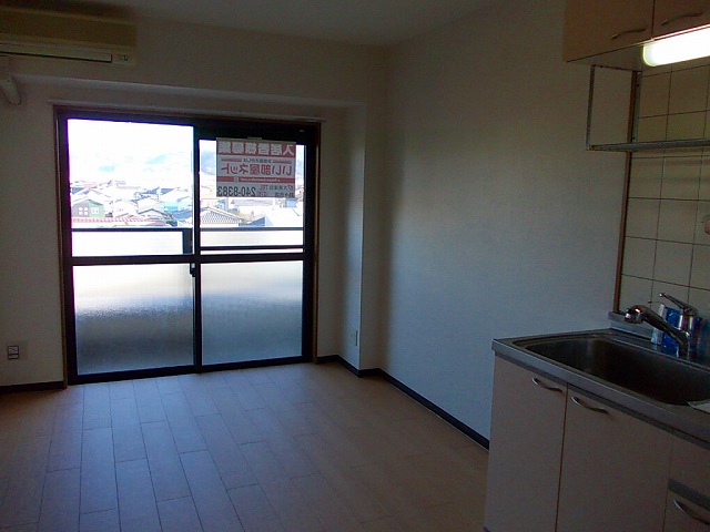 居室・リビング　DK7.5帖（エアコンあり）