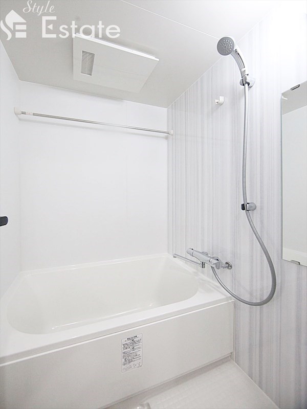 バス・シャワールーム　バスルーム