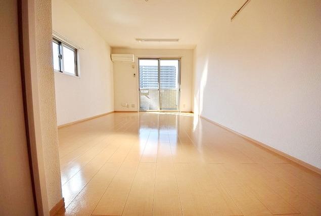 居室・リビング　※別号室写真参照