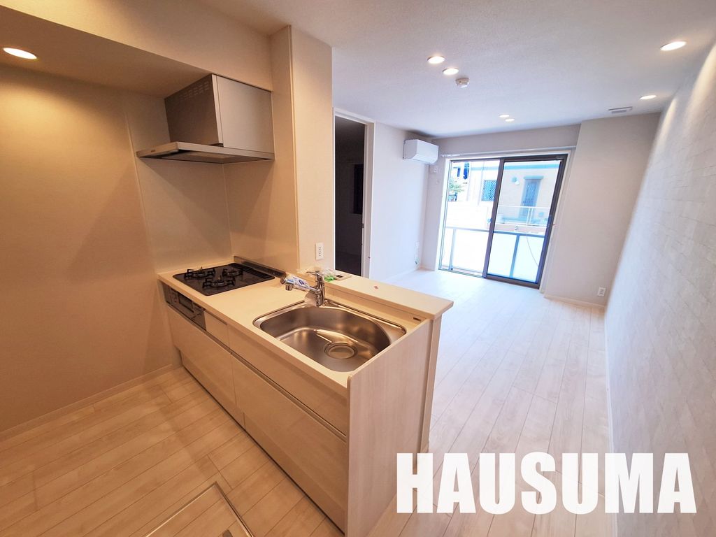 居室・リビング　3口ガスシステムキッチン